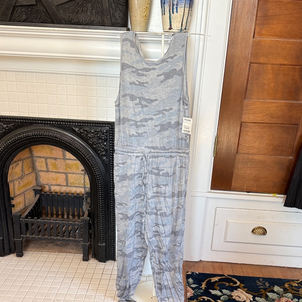 Gray Camouflage Sleeveless Jumpsuit-NWT. Retail 40